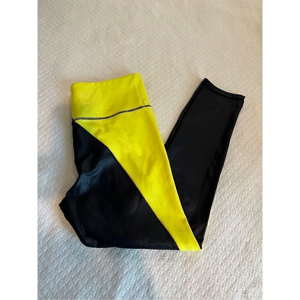 New Zyia Active neon yellow and black light & tight leggings